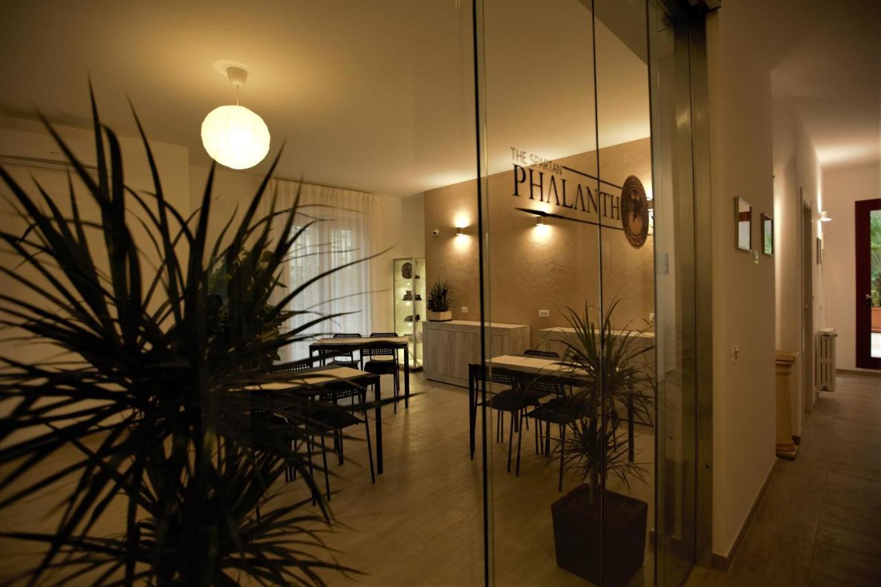 Phalanthos Taranto Bed and Breakfast Εξωτερικό φωτογραφία